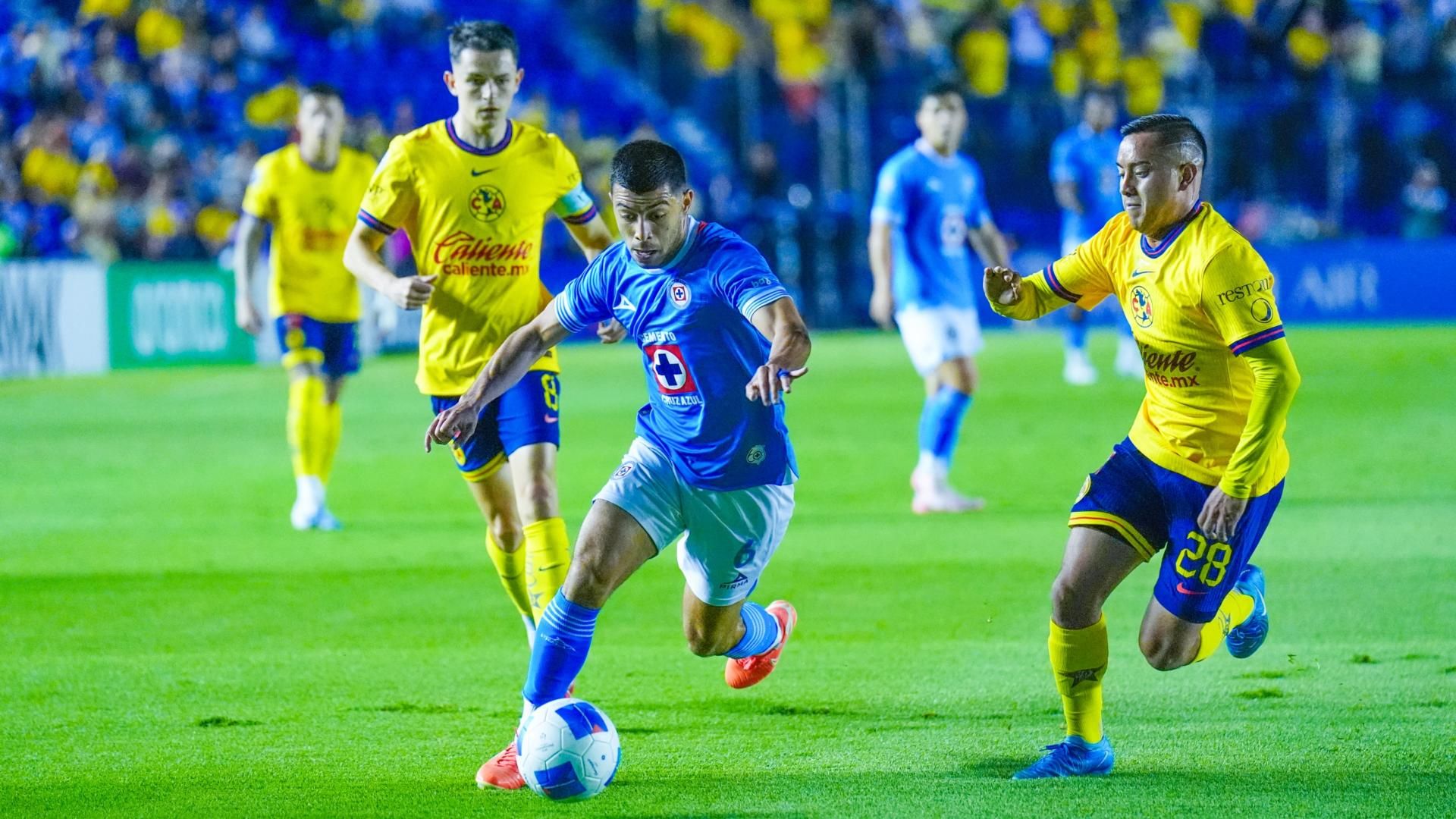 América vs Cruz Azul: Vive el Clásico Joven en el Estadio Azteca