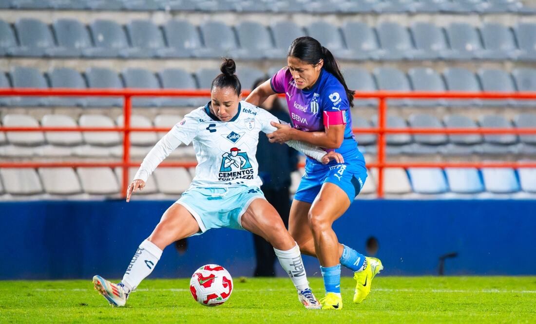 Rayadas Monterrey vs Pachuca Femenil en el BBVA con Stadibox