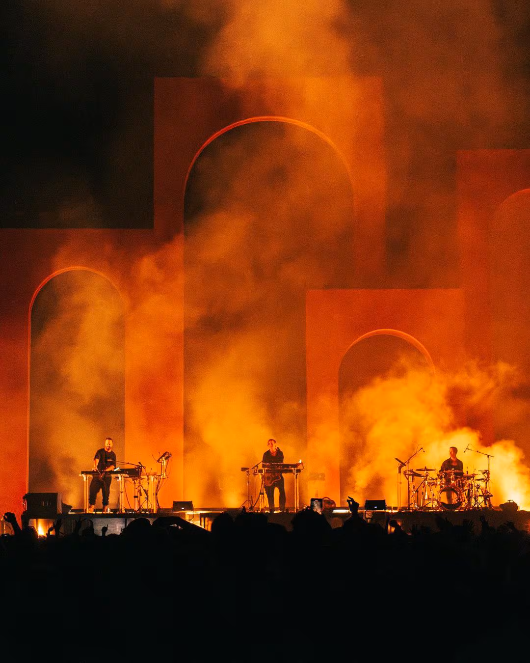 RÜFÜS DU SOL: Surrender, Solace y la discografía que se convirtió al trío en un fenómeno global